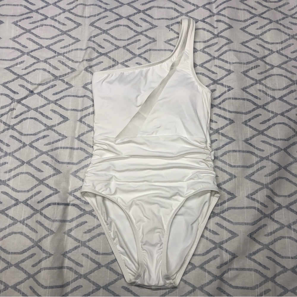 NWOT La Blanca white one shoulder one piece swimsuit modern sheer mesh ruched